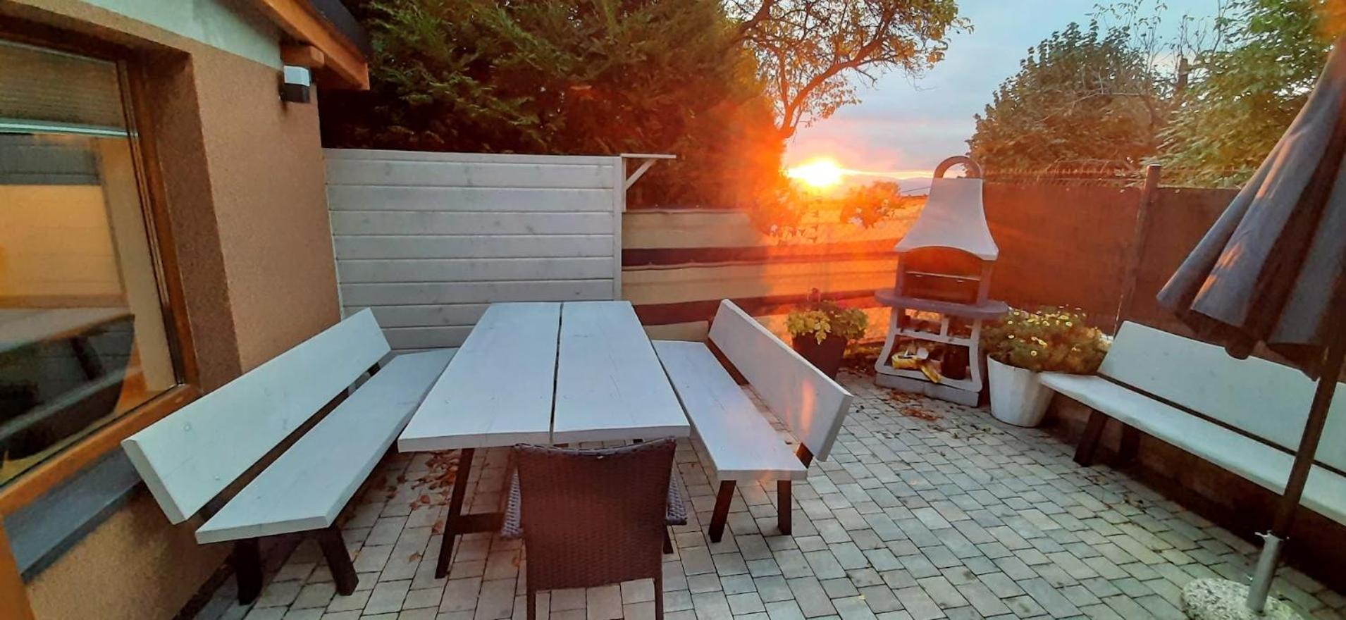 Apartament Pod Bukowym Lasem Meszna Exterior foto